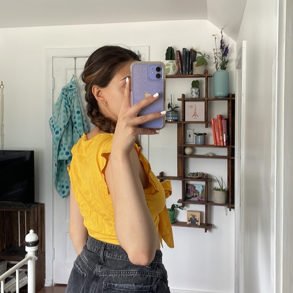 Yellow tie crop top - Picture 2 of 3
